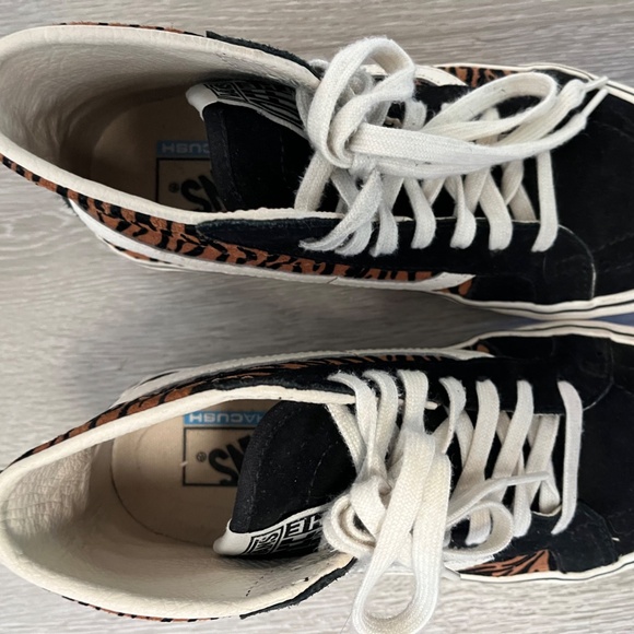 Vans Hi Tops - Picture 6 of 10